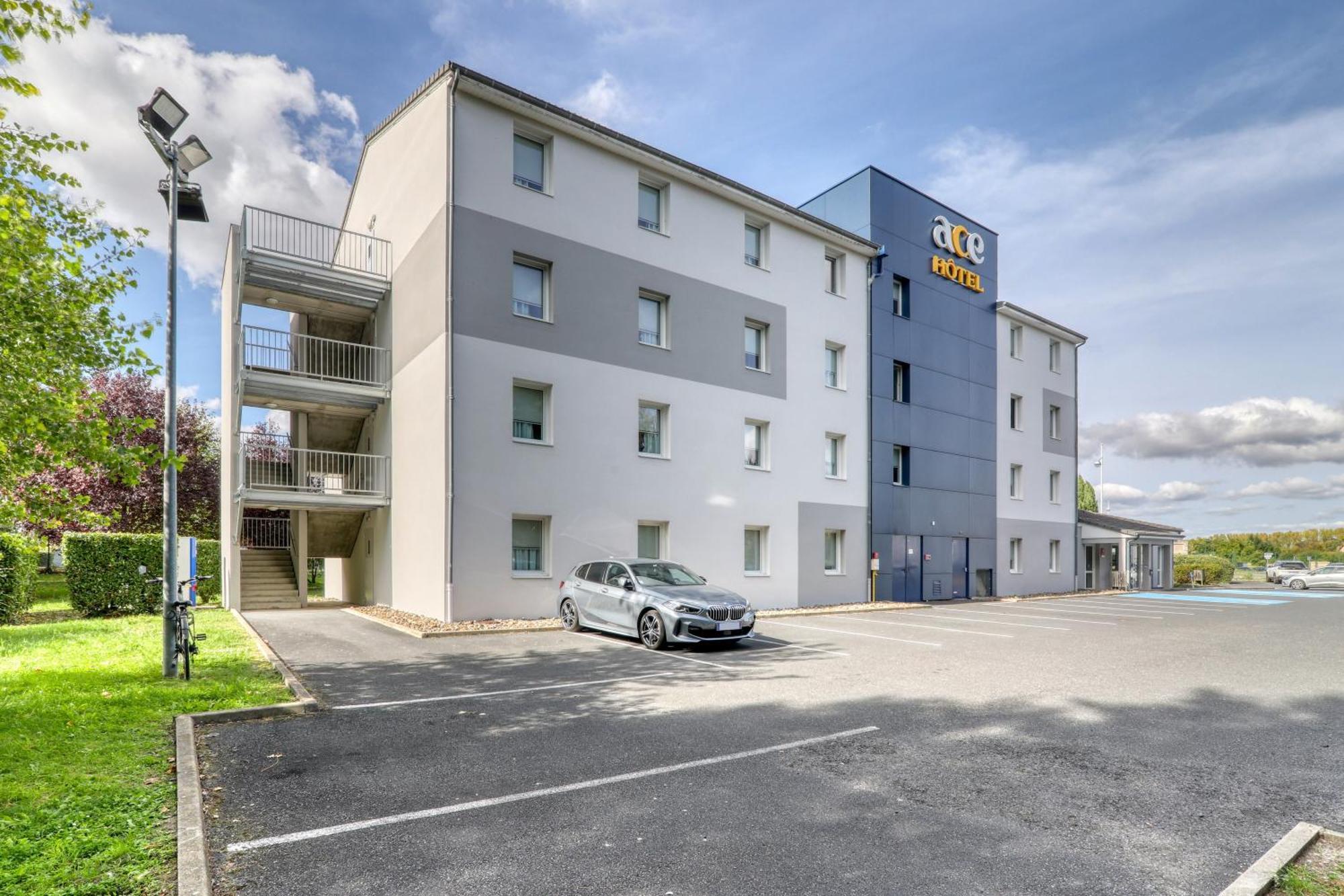 Ace Hotel Riom Zewnętrze zdjęcie